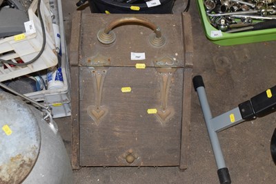 Lot 797 - A Victorian coal box