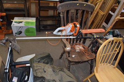 Lot 758 - A Makita hedge trimmer