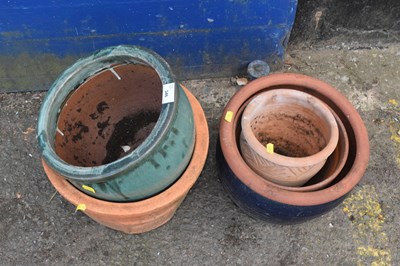 Lot 346 - Mixed Lot: Ceramic plant pots