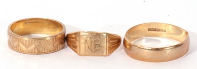 Lot 143 - Mixed Lot: two 9ct gold wedding bands (a/f),...