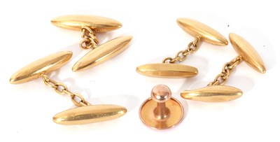 Lot 188 - Mixed Lot: Four various torpedo-shaped cuff...