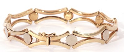 Lot 193 - Modern 9ct gold bracelet, a stylised 'X' bar...