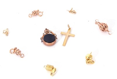 Lot 210 - Mixed Lot: 9ct stamped cross pendant, a 9ct...