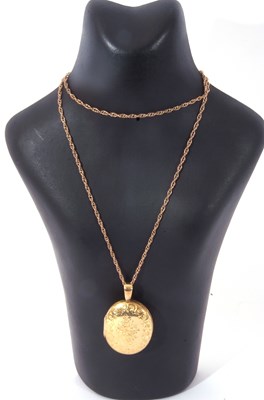 Lot 222a - Gold back and fornt oval hinged locket...