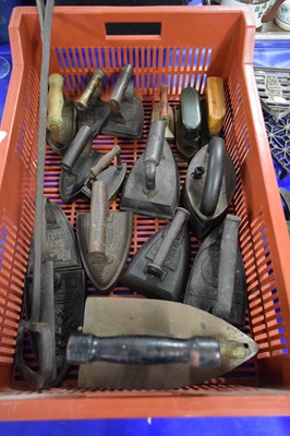 Lot 166 - COLLECTION OF VARIOUS VINTAGE BOX AND FLAT IRONS