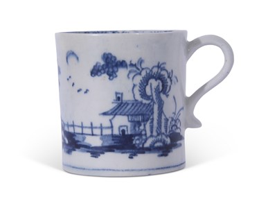 Lot 92 - Early Lowestoft porcelain coffee can with a...