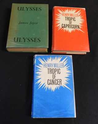 Lot 105 - JAMES JOYCE: ULYSSES, London, The Bodley Head,...