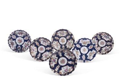 Lot 132 - Worcester Scale Blue Plates
