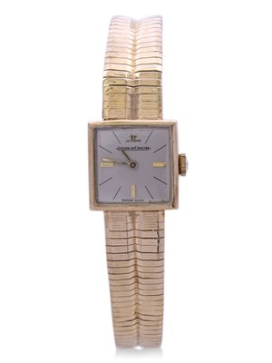 Lot 282 - Ladies third quarter of 20th century...