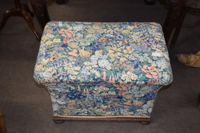 Lot 308 - 17th century oak side chair with shaped top...