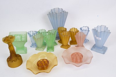 Lot 66 - Quantity of Art Deco glass, various shapes and...