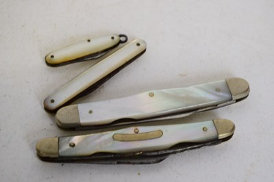 Lot 248 - Small box containing quantity of pen knives...