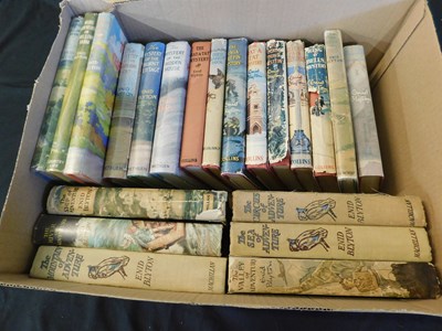 Lot 35 - Box: ENID BLYTON including Mystery Series,...