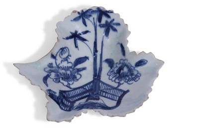 Lot 104 - Bow Porcelain Pickle Dish c.1755