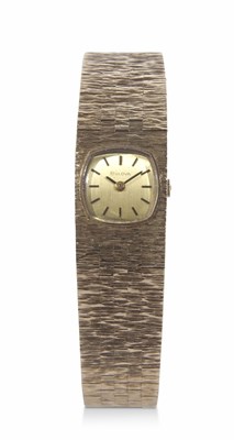 Lot 412 - Last quarter of 20th century Bulova 9ct gold...