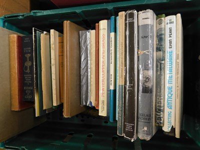 Lot 458 - Box: Pewter collecting and others similar