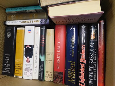 Lot 495 - Two boxes mixed