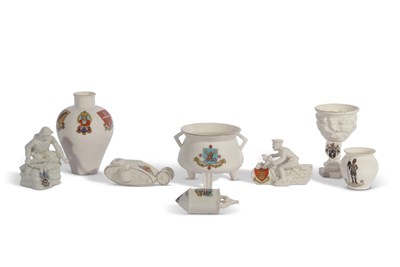 Lot 24 - Quantity of Goss Armorial items including WWI...