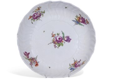 Lot 77 - Large porcelain dish with Osier border...