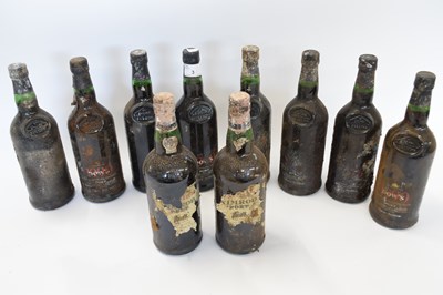 Lot 3 - Mixed lot: Dow's 1990 LBV port 5bts, Warre's...