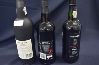 Lot 11 - MIXED LOT: 1 BOTTLE OF TAYLORS 10YR OLD TAWNY,...