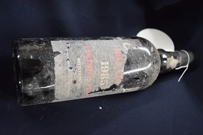 Lot 126 - 1 bt unknown 1985 Port (bt 1987)
