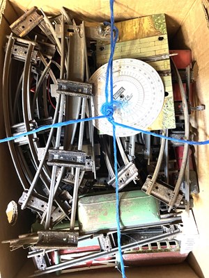 Lot 82 - A large box of assorted vintage Scalextric 0...