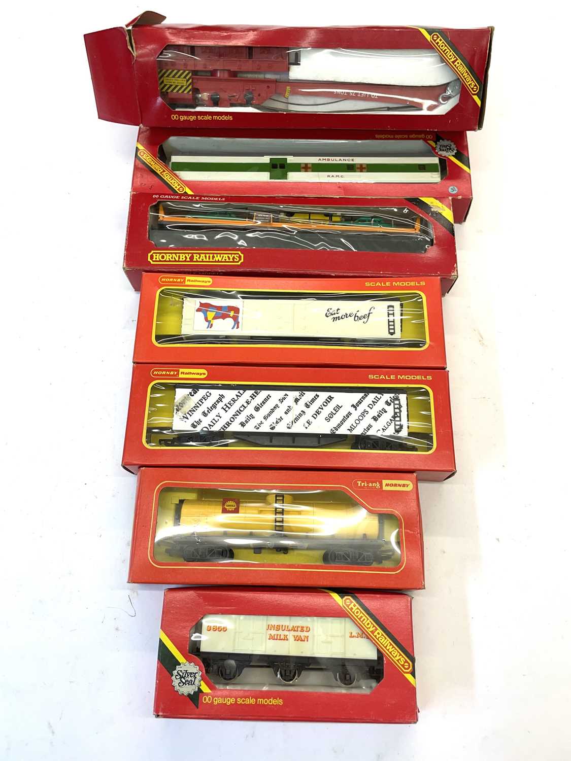 Lot 34 - Mixed lot of Hornby railways 00 gauge model...