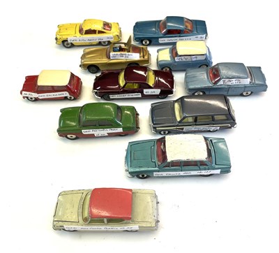 Lot 59 - Mixed lot of older Corgi saloon and estate...