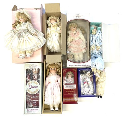 Lot 108 - A quantity of boxed modern porcelain faced...
