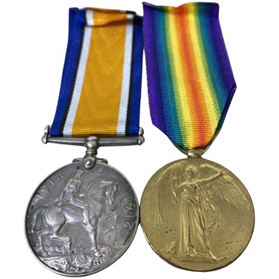 Lot 26 - WWI British medal pair - war medal, victory...