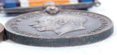 Lot 179 - WWI British medal group pair comprising of...