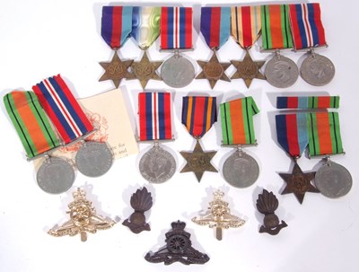 Lot 315 - Bag containing a good quantity of cap badges