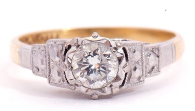 Lot 61 - Single stone diamond ring, the round brilliant...