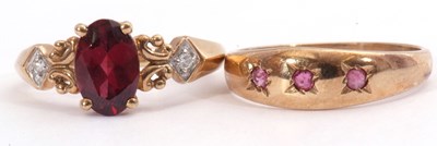 Lot 98 - Mixed Lot: 9ct gold garnet and small diamond...