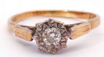 Lot 148 - 18ct gold single stone diamond ring featuring...