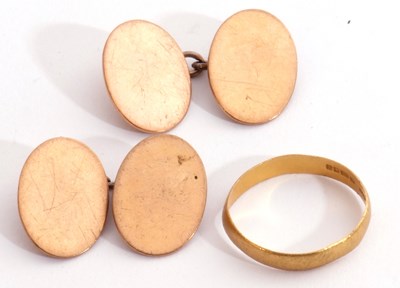 Lot 235 - Mixed Lot: pair of 9ct stamped cuff links, the...