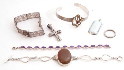 Lot 333 - Mixed Lot: 925 stamped filigree bracelet, two...