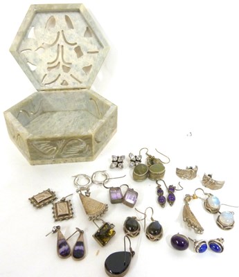 Lot 346 - Mixed Lot: various white metal earrings to...