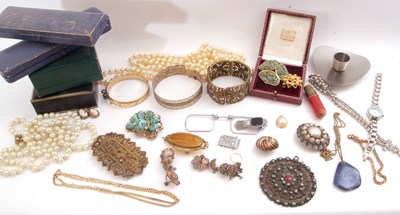 Lot 362 - Large box of costume jewellery to include...