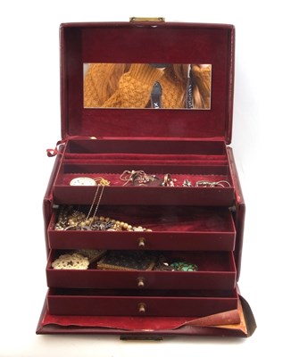 Lot 368 - Red leatherette travelling jewellery case to...
