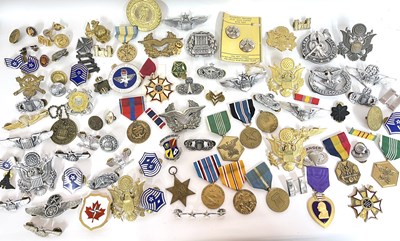Lot 59 - Large quantity of mixed American miliary...