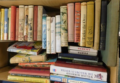 Lot 541 - Box: childrens