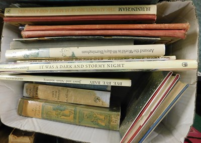 Lot 547 - Box: childrens and illustrated