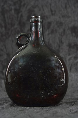 Lot 7 - Late 17th or early 18th Century amber glass...
