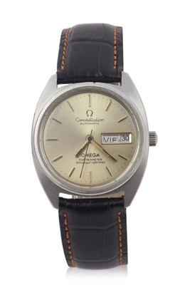 Lot 427 - A vintage Omega Constellation C shape, the...