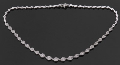 Lot 392 - 18ct White Gold round brilliant cut diamond...