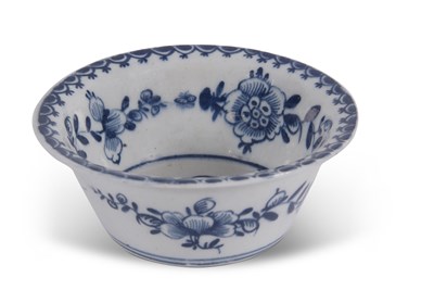 Lot 120A - A Lowestoft porcelain patty pan circa 1765...