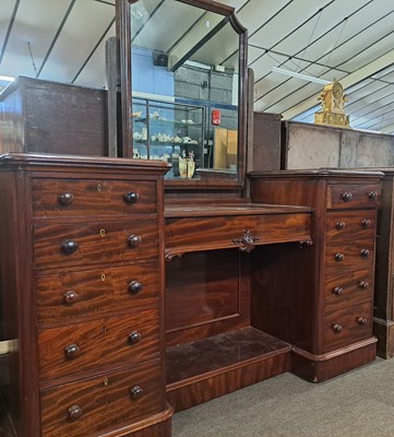 Lot 521 - Victorian mahogany twin pedestal drop centre...