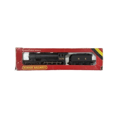 Lot 33 - A boxed Hornby 00 gauge R866 NE B12 Locomotive,...